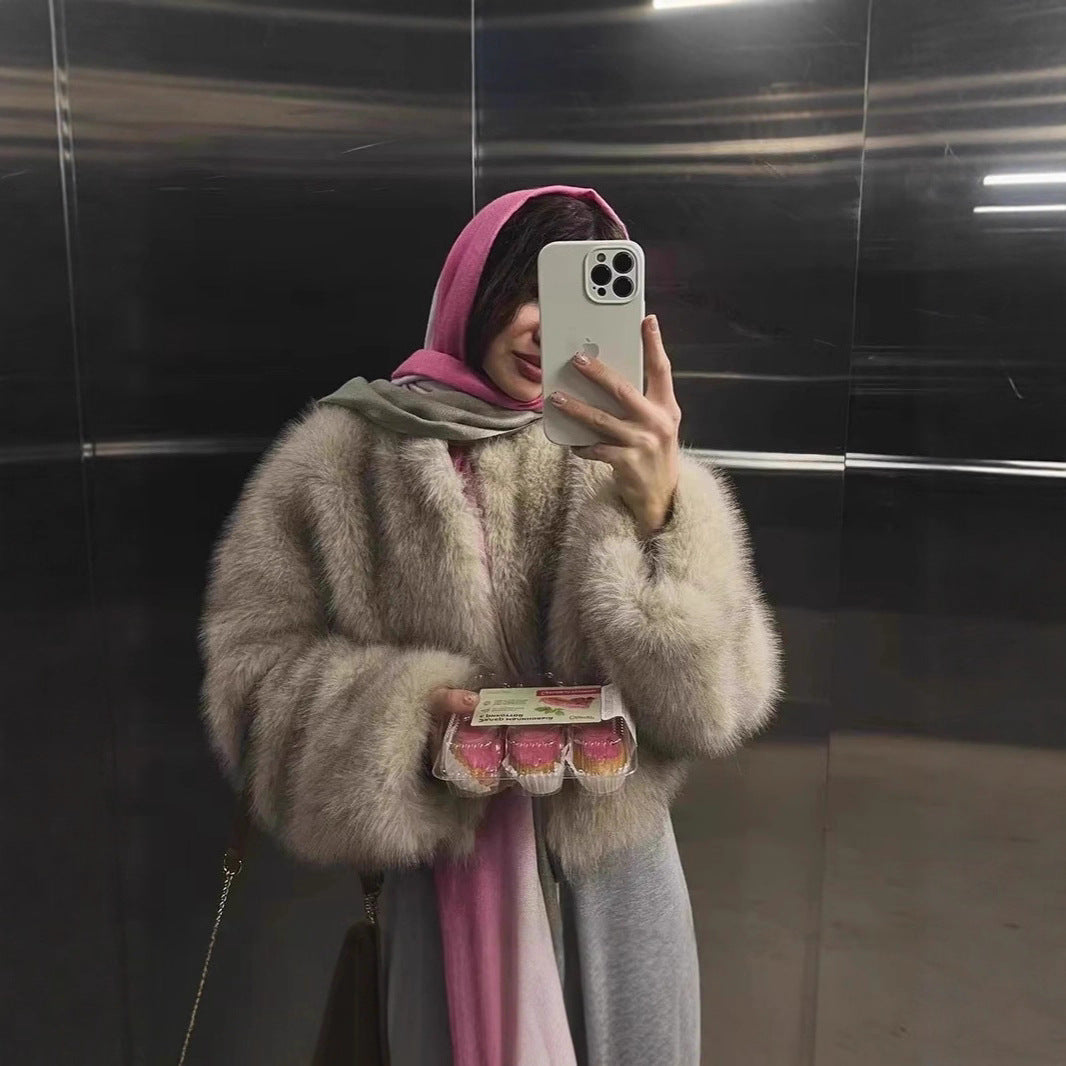 Damen Kurzjacke aus luxuriösem Hochflor‑Faux‑Fur mit kastiger Silhouette und voluminösen Ärmeln Nord Taschen
