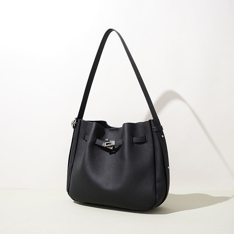 Damen hochwertige Hobo-Tasche mit eleganten Akzenten Nord Taschen