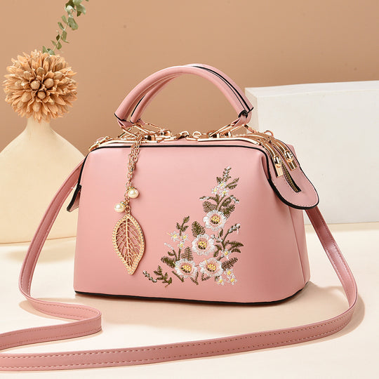 Damen Handtasche mit floralen Stickereien und abnehmbarem Tragegurt Nord Taschen