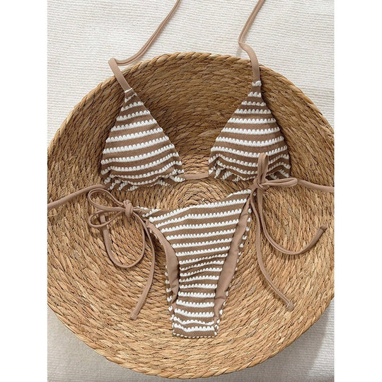 Damen Triangel-Bikini mit modischem Streifenmuster und verstellbaren BindNord Taschenändern Nord Taschen