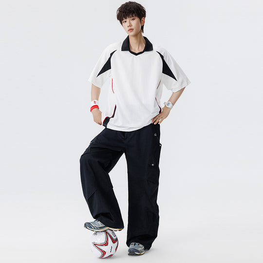 Herren Sportives Oversize-Poloshirt mit V-Ausschnitt, Kontrastpaspeln und atmungsaktivem Material Nord Taschen