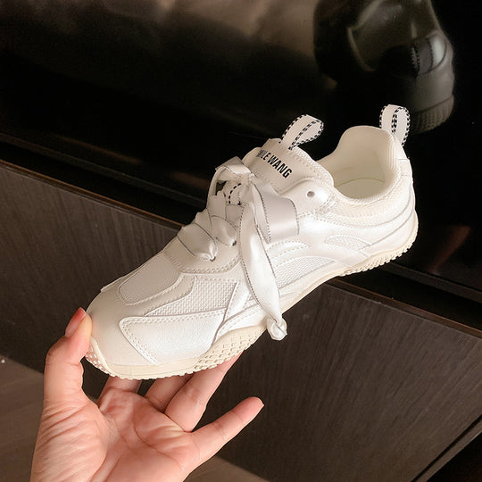 Damen Fashion-Sneaker mit dekorativer Schleifen-Schnürung und Perlenanhänger Nord Taschen