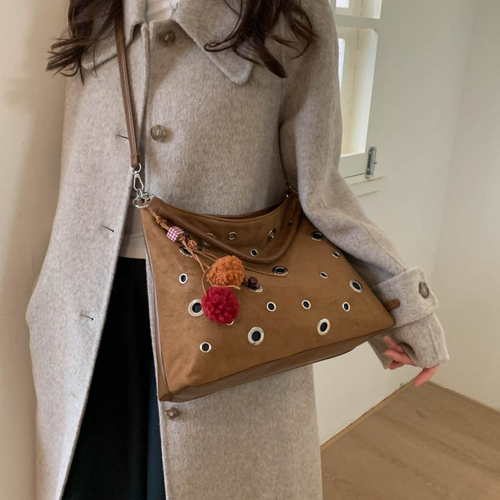 Damen modische Schultertasche mit einzigartiger Loch-Applikation Nord Taschen
