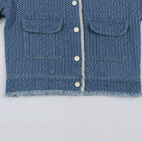 Damen Kurz geschnittene strukturierte Jeansjacke mit Fransenbesatz und Pattentaschen Nord Taschen