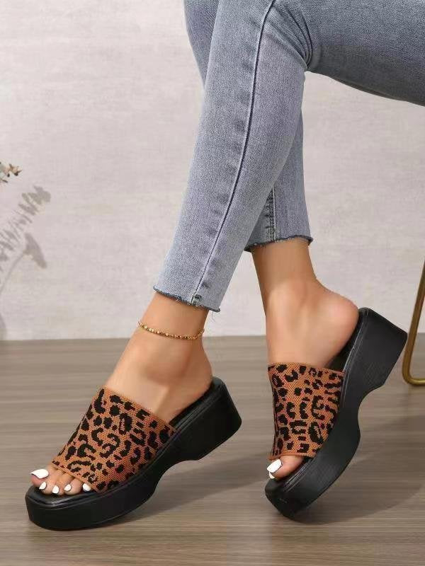 Damen Komfortable Wedge-Pantoletten mit breitem Riemendesign und anatomischem Fußbett