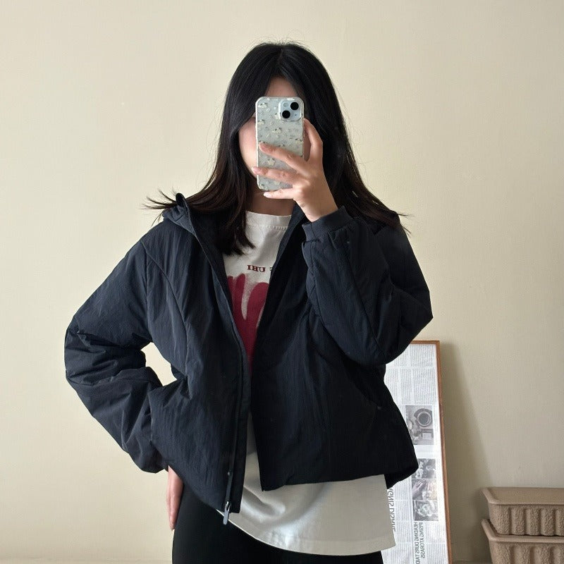 Damen Kurz geschnittene leichte Thermo-Kapuzenjacke mit Oversize-Silhouette Nord Taschen