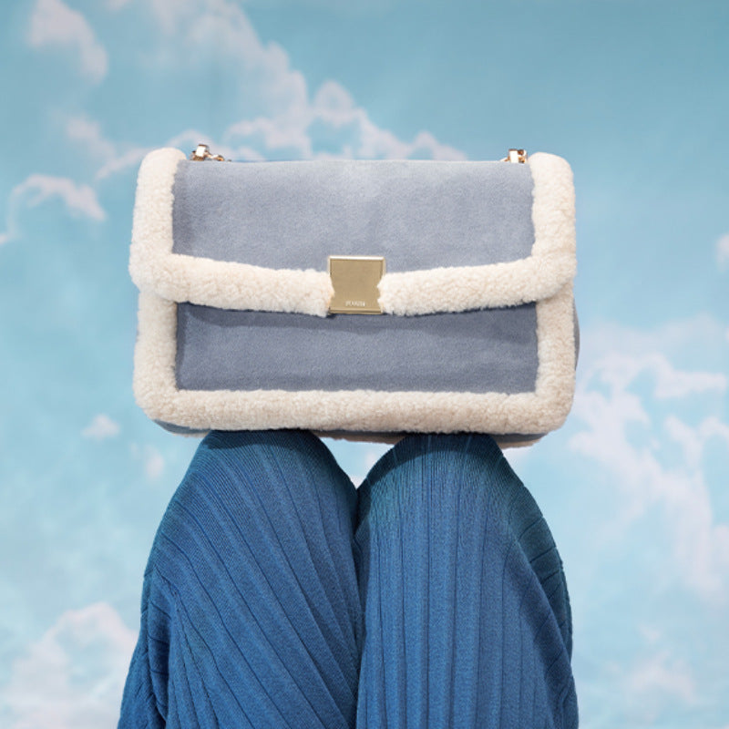 Damen schicke Handtasche aus Wildleder mit Wollbesatz Nord Taschen
