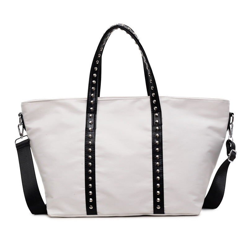 Damen elegante Shopper-Tasche mit Nieten und verstellbarem Schulterriemen Nord Taschen