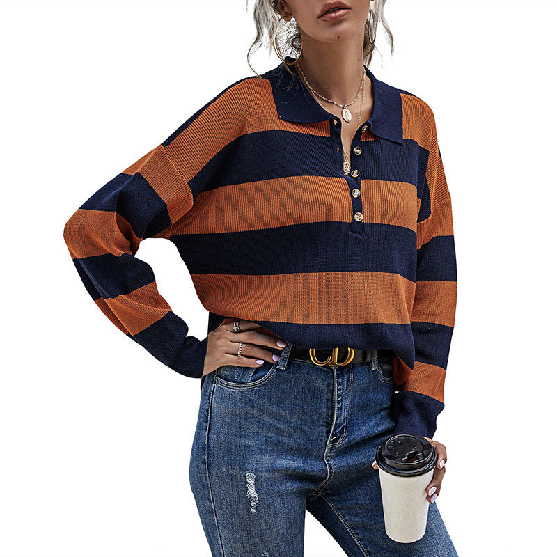 Damen Gestreifter Polokragen-Strickpullover mit Reihenknopfleiste Nord Taschen
