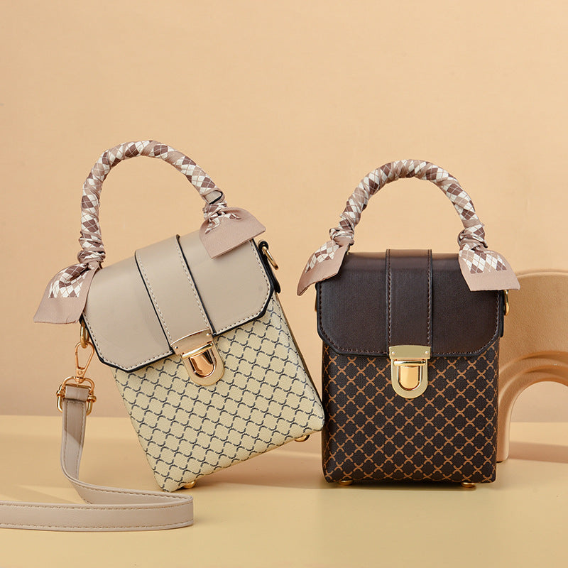 Damen modische Handtasche mit schickem Tragegriff Nord Taschen