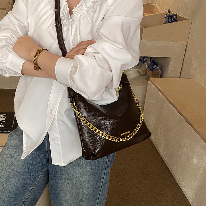 Damen Hobo-Tasche mit elegantem Kettenakzent Nord Taschen
