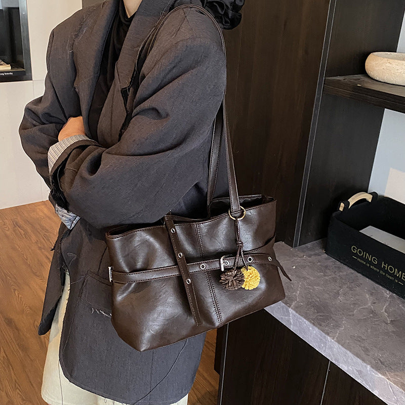 Damen Tragetasche mit elegantem Design und praktischen Details Nord Taschen