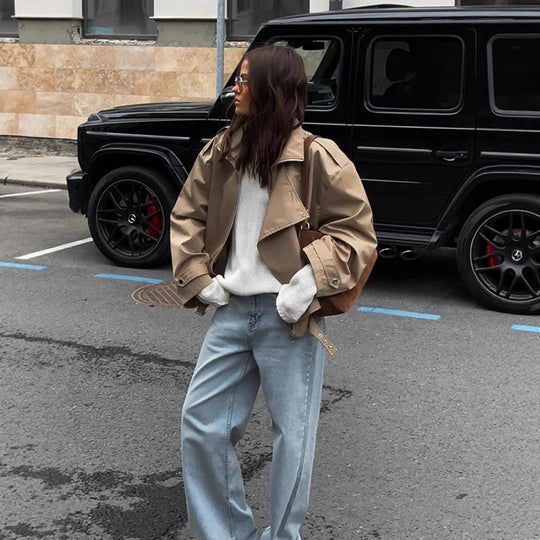 Damen Kurzjacke im Oversize-Look mit weitem Revers und Tunnelzug-Taillierung Nord Taschen