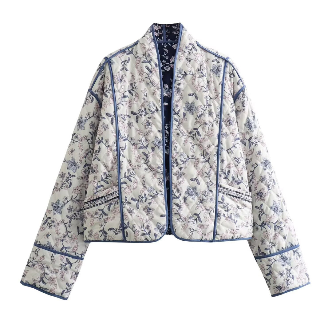 Damen gesteppte Kimono-Jacke mit floralem Allover‑Muster und kontrastierender Paspelierung Nord Taschen