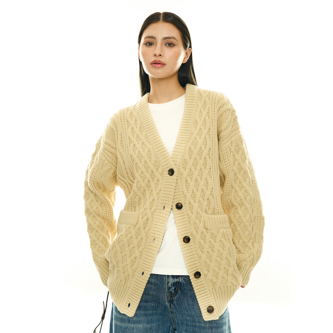 Damen Oversize Strickcardigan mit Zopfmuster, aufgesetzten Taschen und Knopfleiste Nord Taschen