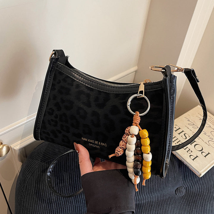 Damen Henkeltasche mit einzigartigem Dekor und praktischem Reißverschluss Nord Taschen