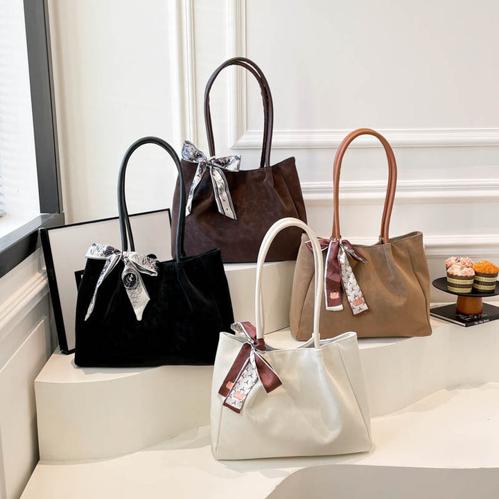 Damen Shopper-Tasche mit eleganten Details und modischem Halstuch Nord Taschen