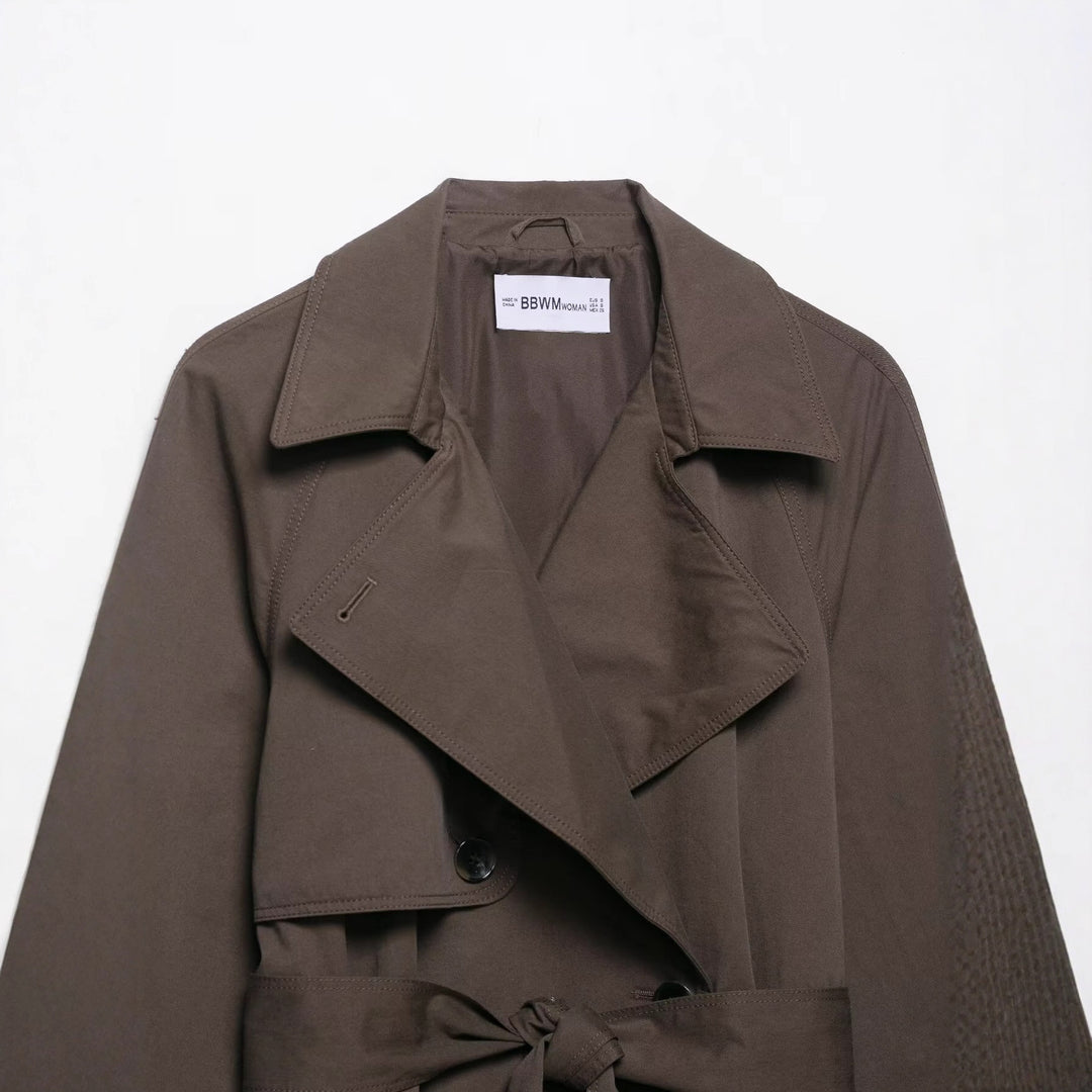 Damen 300+ kurzer Cropped‑Trenchblouson mit weiten Revers, Bindegürtel und Pattentaschen Nord Taschen