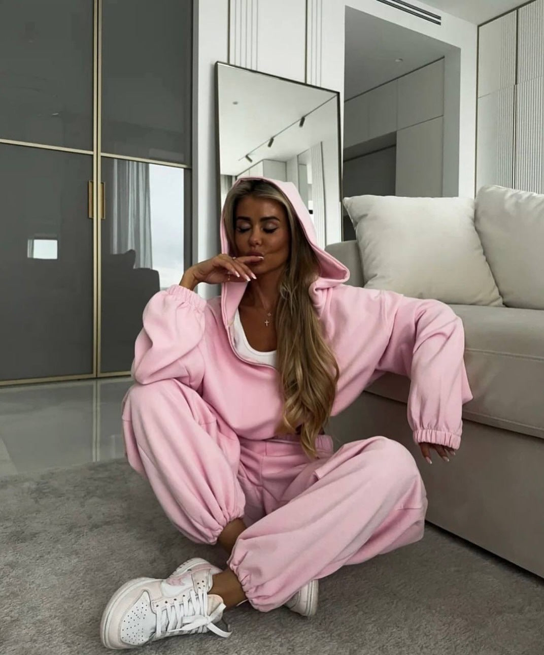 Damen Zip-Hoodie und Relax-Fit Jogginghose aus French-Terry mit elastischem Bund und Kängurutaschen Nord Taschen