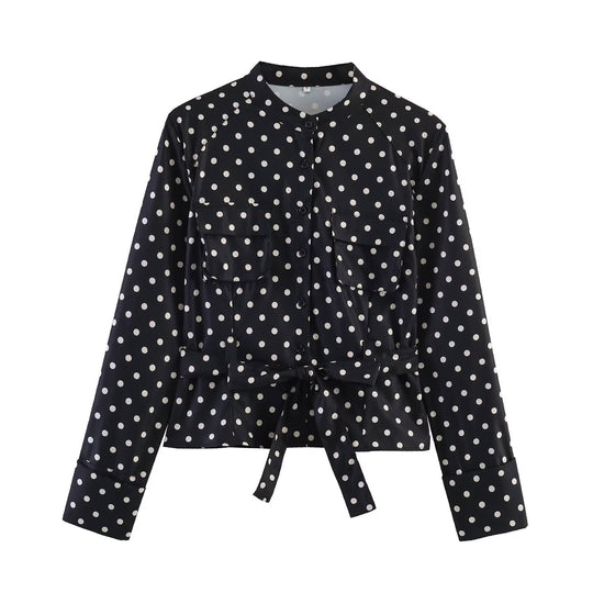 Damen Gepunktete Taillierte Blusenjacke mit Stehkragen, Brusttaschen und Taillenband Nord Taschen