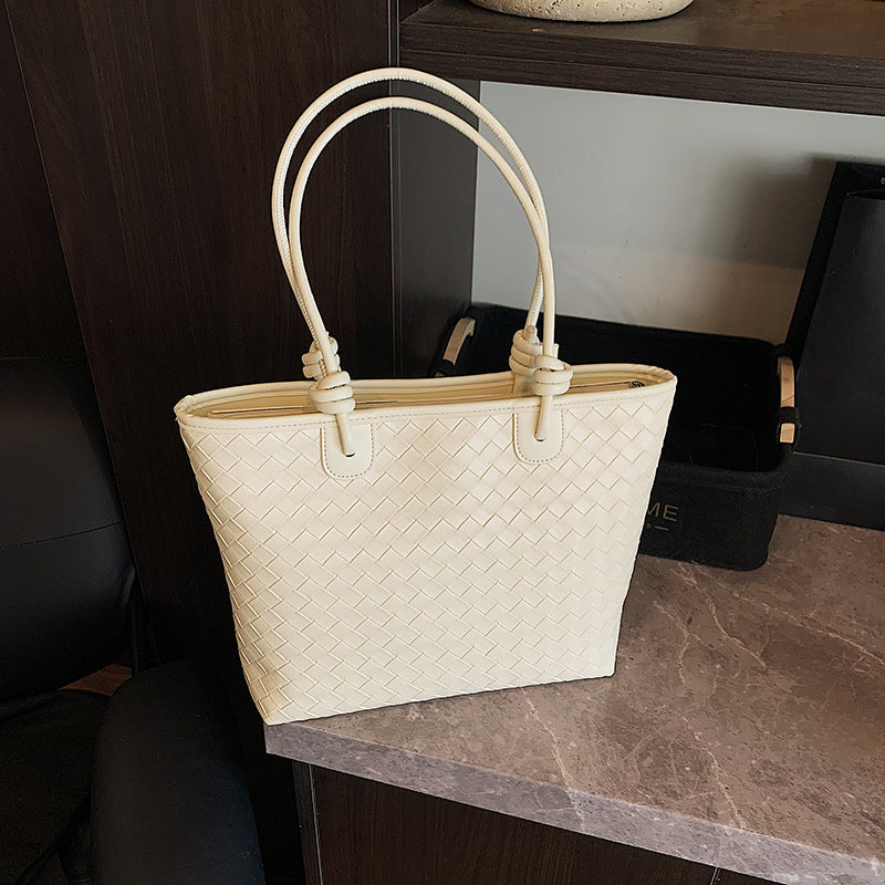 Damen elegante Korbtasche mit abnehmbarem Schlüsselanhänger Nord Taschen