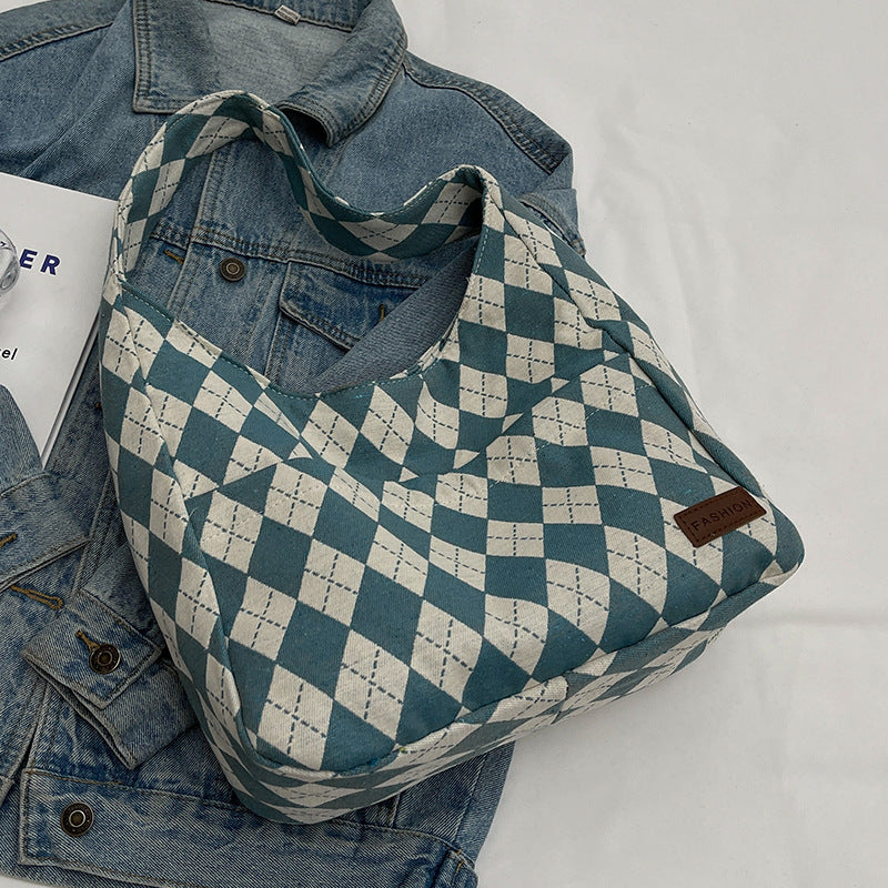 Damen Umhängetasche mit modernem Rautenmuster und praktischen Innenfächern Nord Taschen