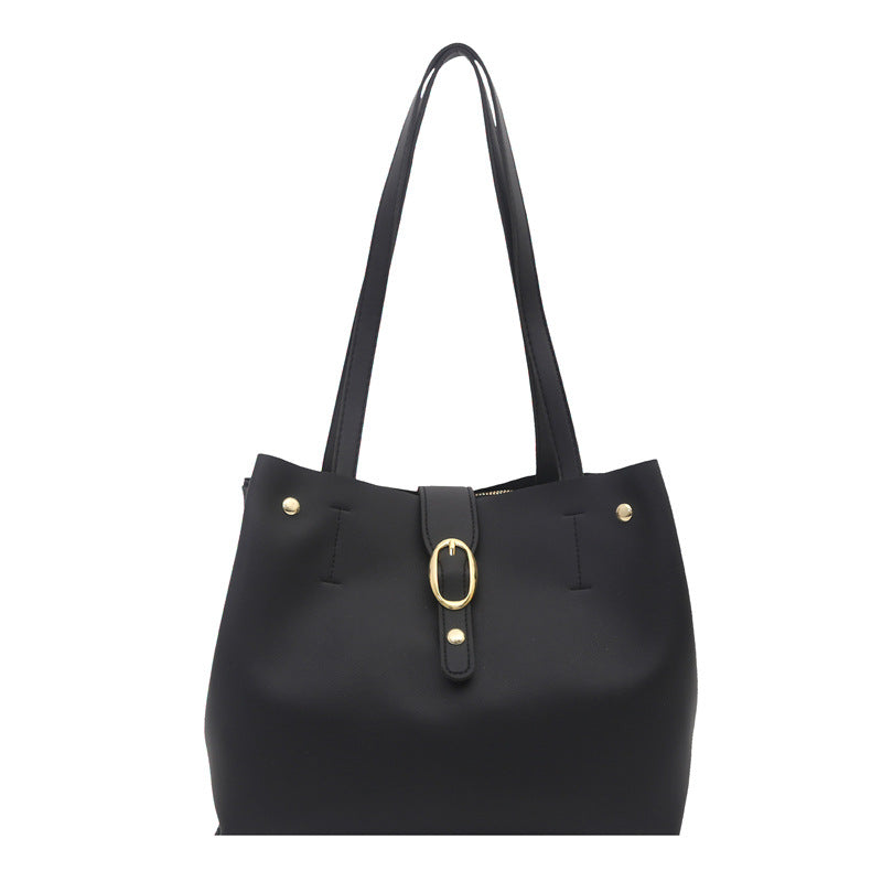 Damen elegante Handtasche mit goldenen Akzenten Nord Taschen