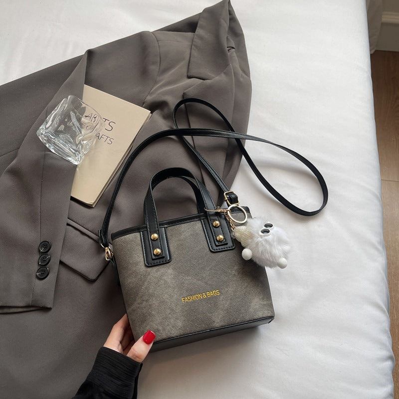 Damenhandtasche im modernen Stil mit abnehmbarem Accessoire Nord Taschen
