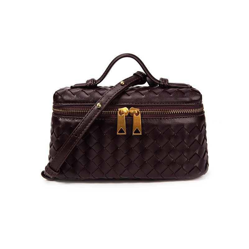 Damen Umhängetasche aus hochwertigem geflochtenem Leder mit eleganter Kettenapplikation Nord Taschen