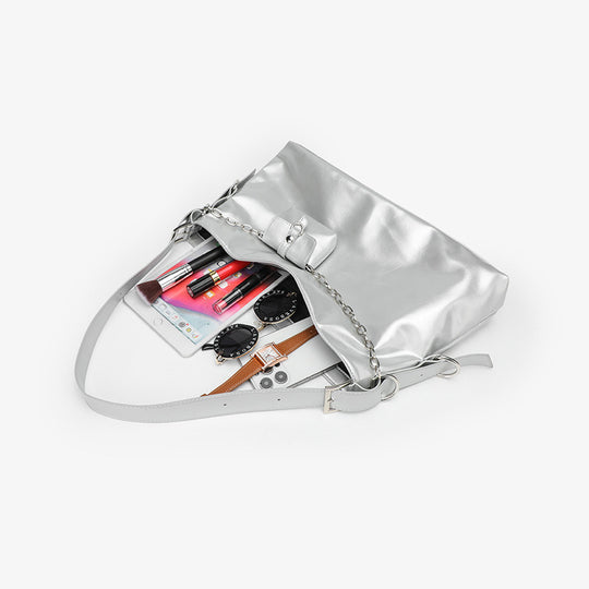 Damen Hobo-Tasche mit dekorativen Kettendetails und praktischem Faltendesign Nord Taschen