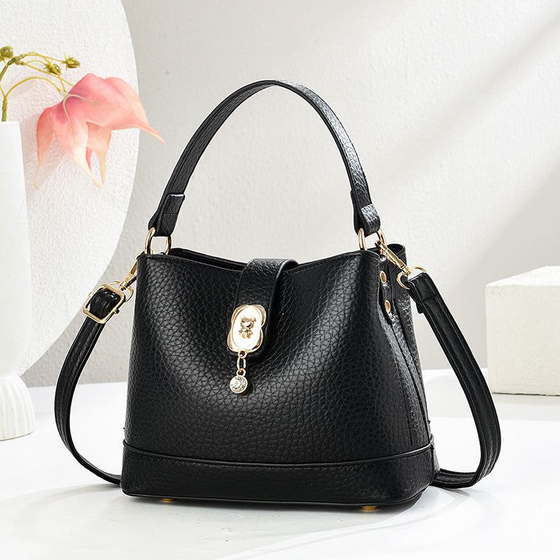 Damen elegante Handtasche mit goldenen Akzenten und abnehmbarem Schulterriemen Nord Taschen