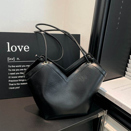 Damen praktische Handtasche mit V-Design Nord Taschen