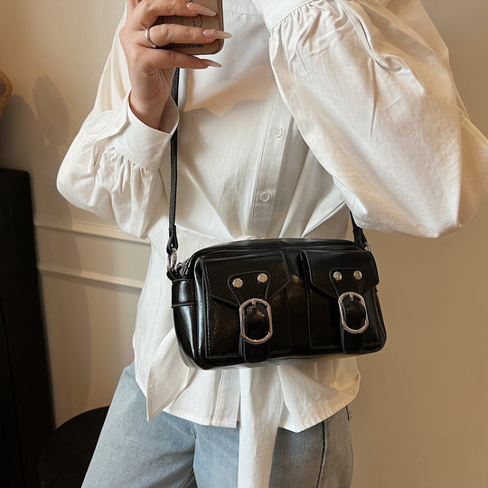 Damen Schultertasche mit stilvollem Schnallen-Detail und praktischen Fächern Nord Taschen