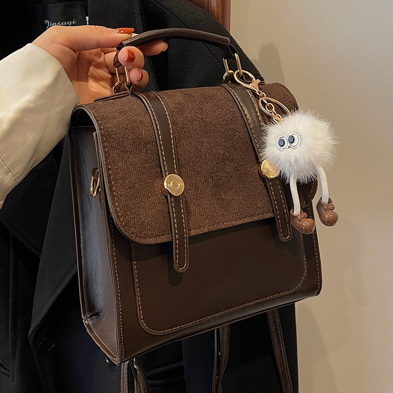 Damen elegante Handtasche mit strukturiertem Obermaterial und hochwertigem Velours Nord Taschen