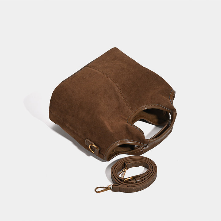 Damen Hobo-Tasche aus feinem Wildleder mit praktischen Trageoptionen Nord Taschen