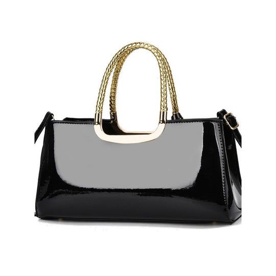 Damen elegante Schultertasche aus hochwertigem Kunstleder mit glänzendem Finish Nord Taschen