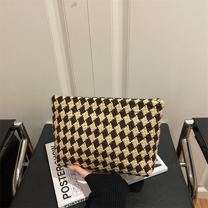 Damen Clutch mit geometrischem Muster Nord Taschen