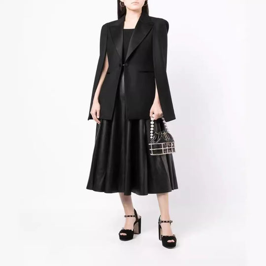 Damen Cape-Blazer mit Schlitzen an den Ärmeln und Satinrevers Nord Taschen