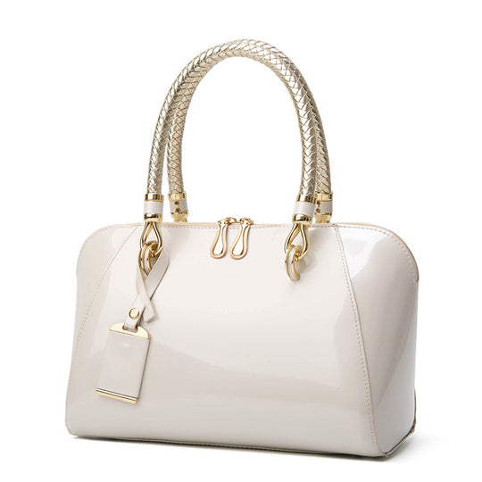 Damen Handtasche mit eleganten geflochtenen Griffen Nord Taschen