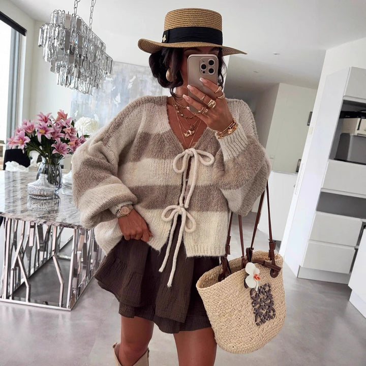 Damen lockere Strickjacke mit breiten Streifen und Bindegürtel