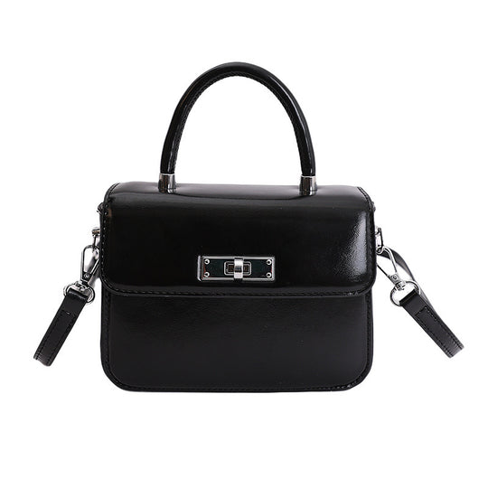 Damen Handtasche mit elegantem Kettenverschluss und abnehmbarem Schulterriemen Nord Taschen