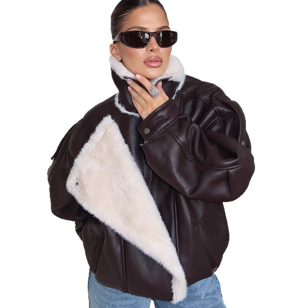 Damen Oversize Fliegerjacke aus Lederimitat mit asymmetrischer Kunstfell-Borte Nord Taschen