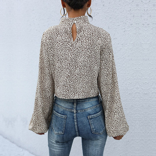 Damen Kurzgeschnittene Twist‑Bluse mit Stehkragen, Knotenfront und Allover Animalprint Nord Taschen