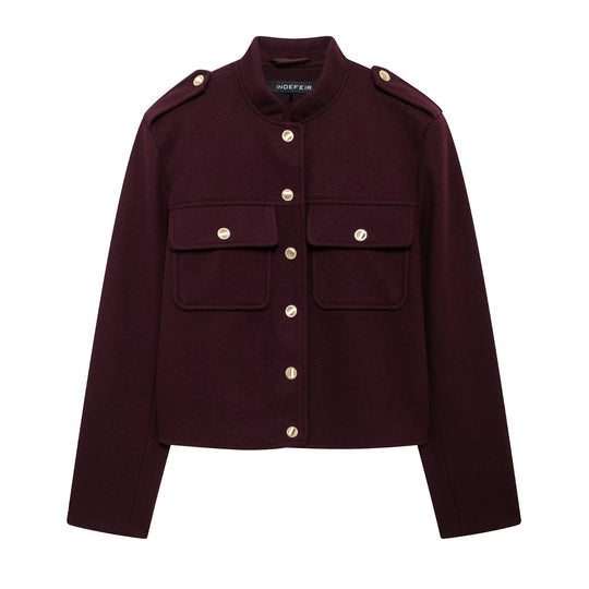 Damen Kurzgeschnittene Military‑Jacke mit Stehkragen, Pattentaschen und Zierknopfleiste Nord Taschen