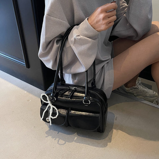 Damen modische Handtasche mit perlenbesetztem Anhänger und praktischen Fächern Nord Taschen