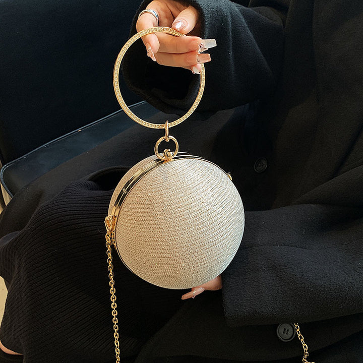 Damen elegante Clutch mit hochwertigem Ringakzent Nord Taschen