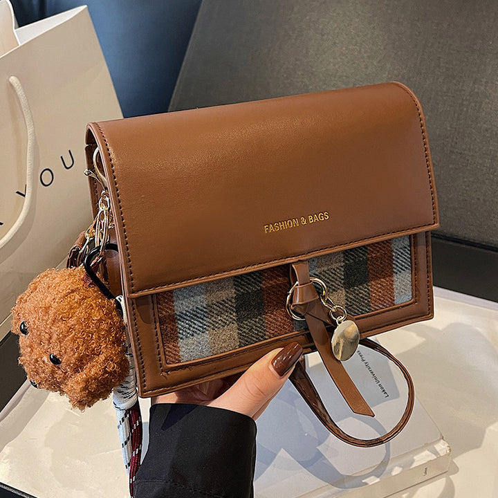 Damen Umhängetasche mit modernem Karodesign Nord Taschen