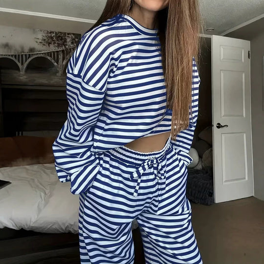 Damen Gestreiftes Loungewear-Set mit Oversize-Sweatshirt und elastischer Tunnelzug-Hose Nord Taschen