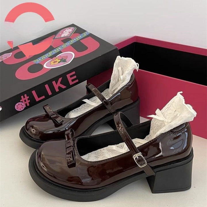Damen Modische Mary Jane Pumps mit auffälliger Schnalle und bequemem Absatz