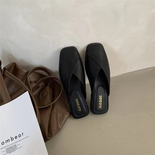 Damen Slip-On Pantoletten mit kunstlederner Oberfläche und bequemem Fußbett